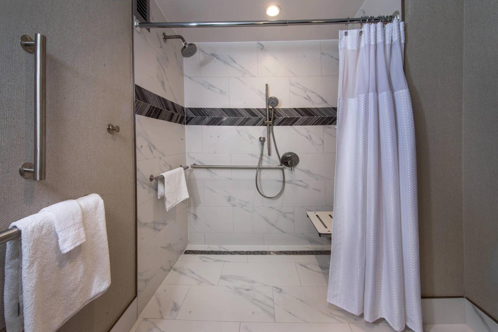 Courtyard Crystal City/reagan National Airport Hotel 3*