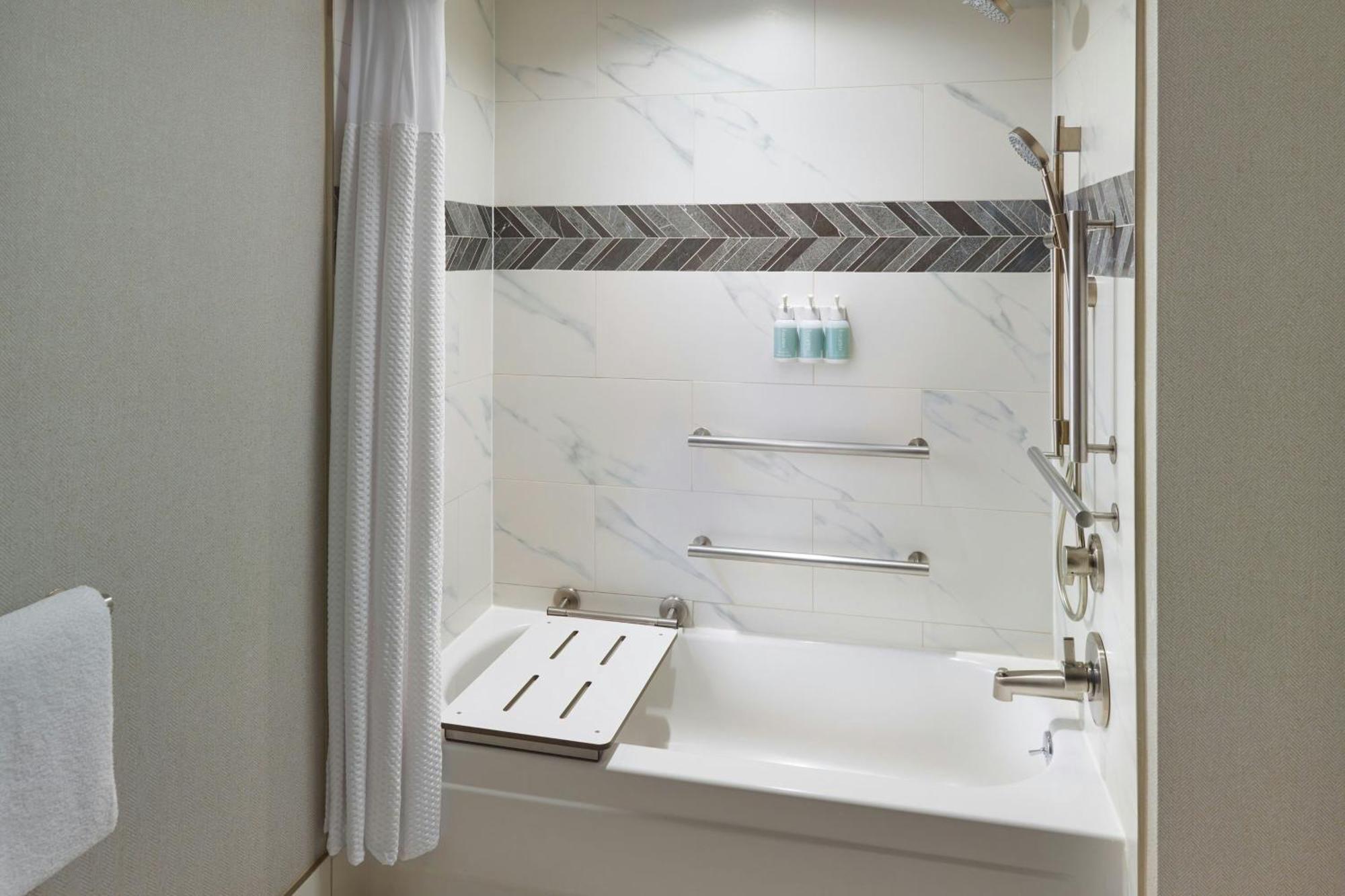 Hotel Courtyard Crystal City/reagan National Airport 3*