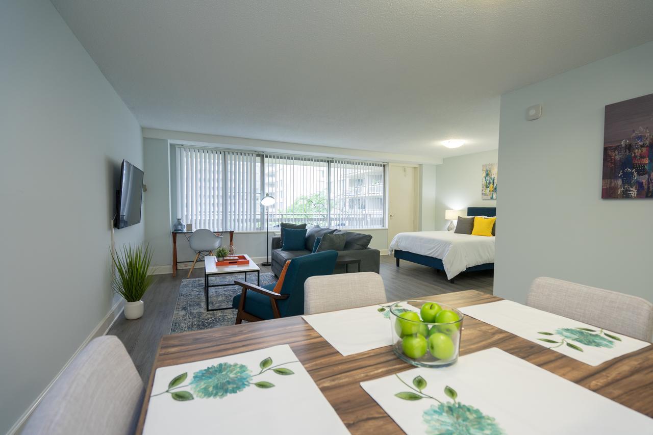 Courtyard Crystal City/reagan National Airport 3*